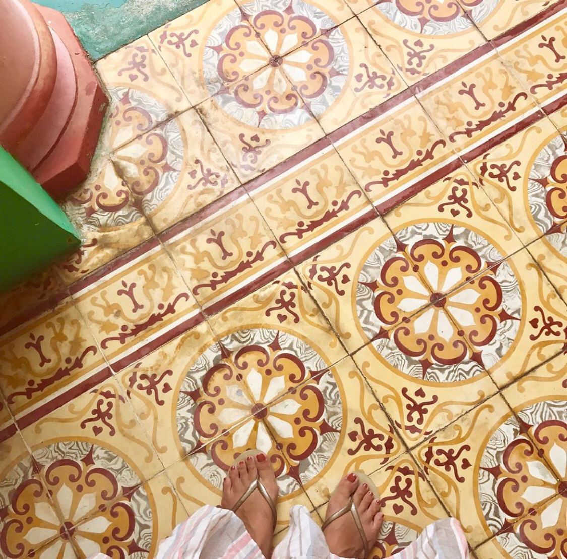 Gạch Nữ Hoàng-CÓ MÂY